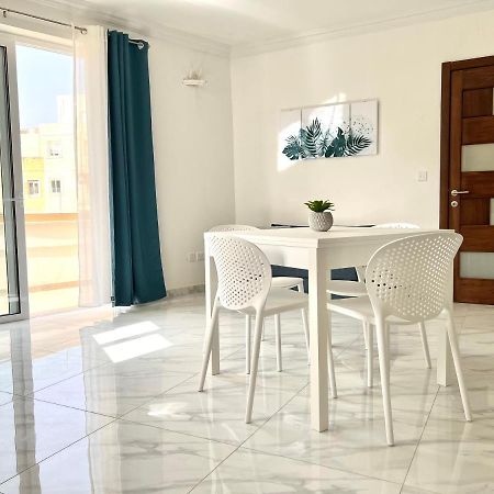 Condo With Patio Overlooking Piazza Gzira Exterior photo