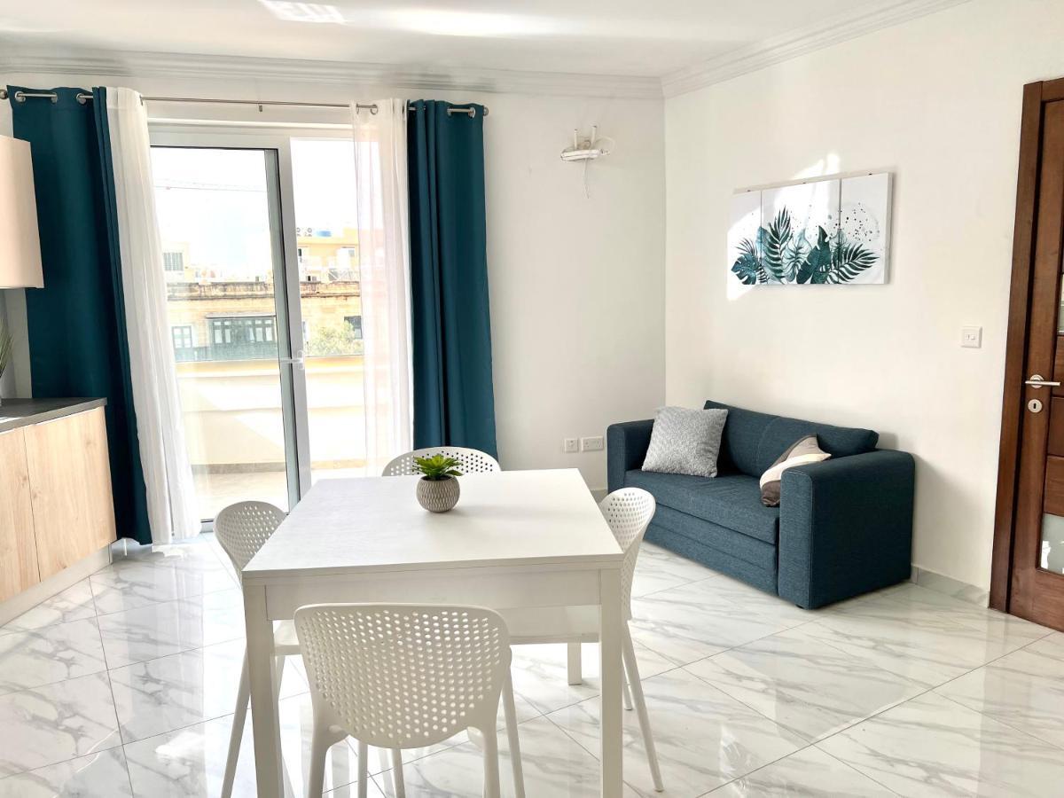 Condo With Patio Overlooking Piazza Gzira Exterior photo